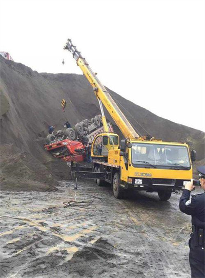 石楼上犹道路救援